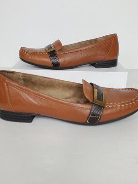 Naturalizer Slip-On Leather With Hardware Classic Timeless Loafer Size 8.5M